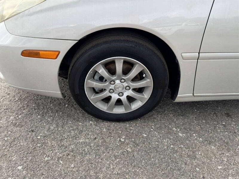 2004 Lexus ES 330