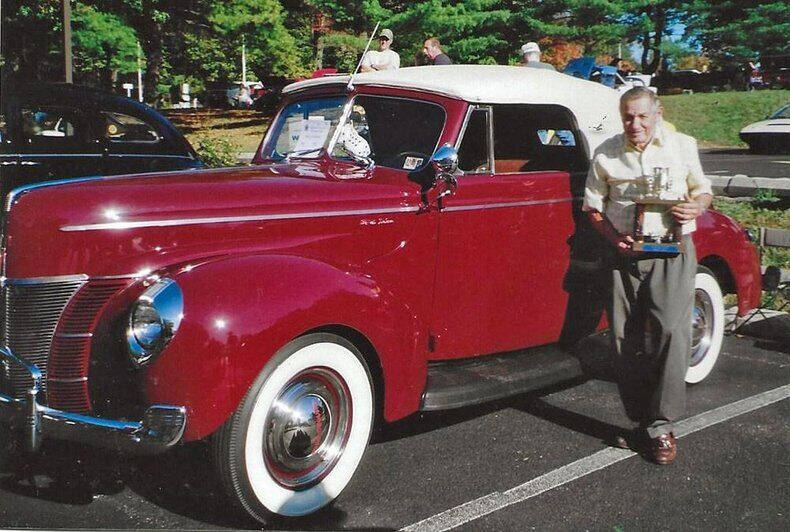 1940 Ford Deluxe