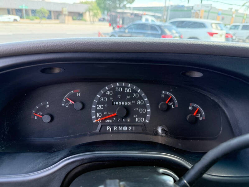 2002 Ford E-Series E-250