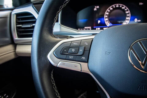 2025 Volkswagen Taos SE