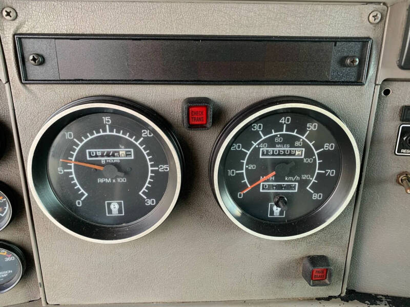2006 Kenworth T300