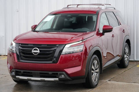 2022 Nissan Pathfinder SL