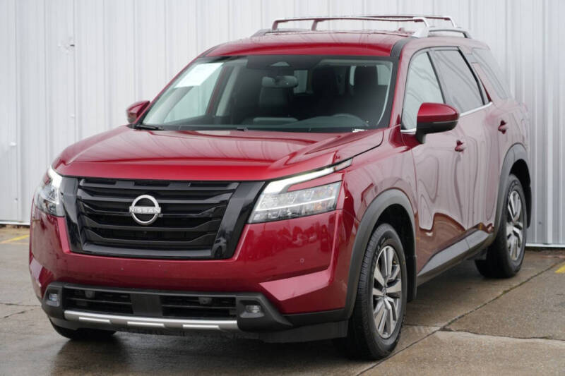 2022 Nissan Pathfinder SL