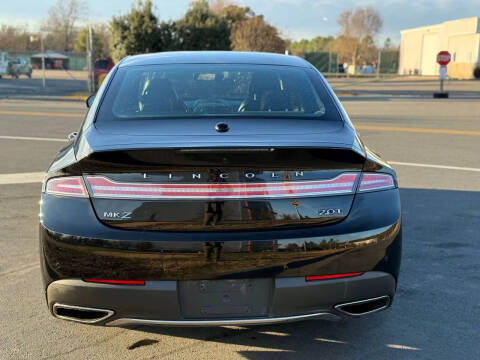 2017 Lincoln MKZ Select