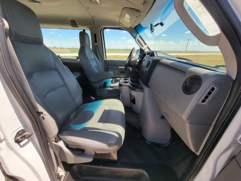 2010 Ford E-Series E-150 XL