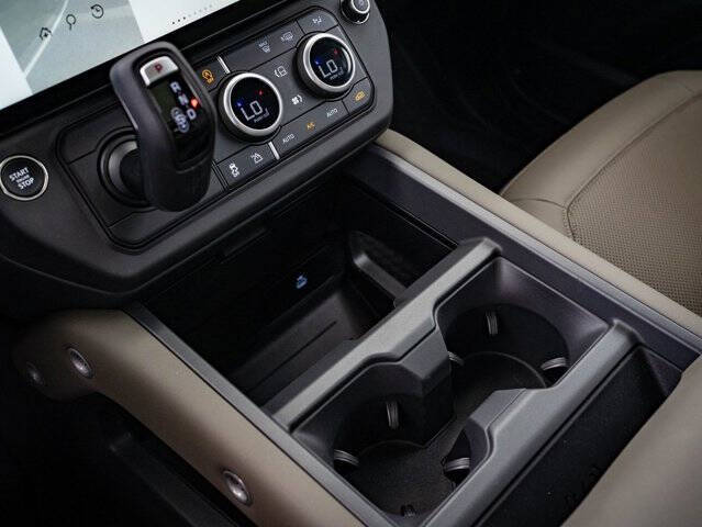 2026 Land Rover Defender 110 P300 S