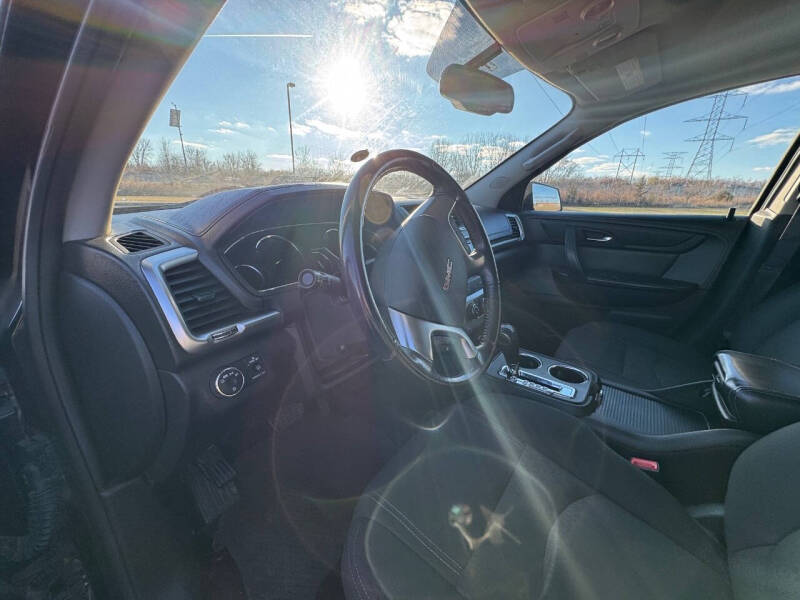 2015 GMC Acadia SLE-2