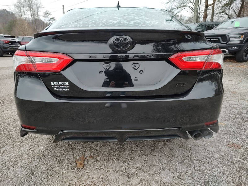 2020 Toyota Camry SE