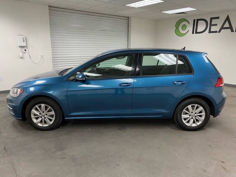 2019 Volkswagen Golf SE