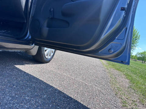 2017 Nissan Versa 1.6 S Plus
