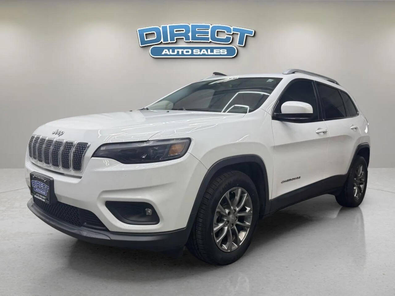 2019 Jeep Cherokee Latitude Plus 4dr SUV - White exterior view 3