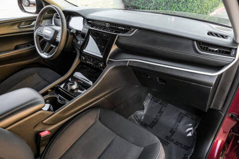 2023 Jeep Grand Cherokee L Laredo