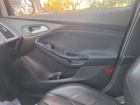 2017 Ford Focus Titanium