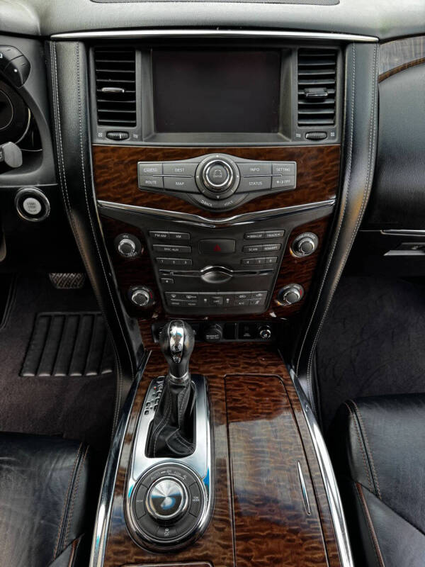2017 Nissan Armada Platinum