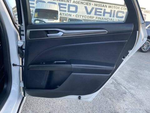 2017 Ford Fusion Hybrid SE