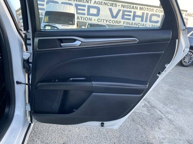 2017 Ford Fusion Hybrid SE