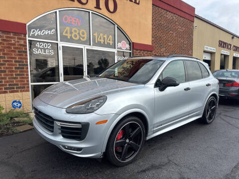 2016 Porsche Cayenne GTS