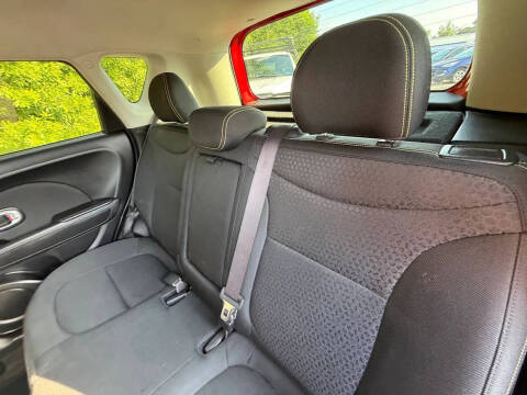 2015 Kia Soul +