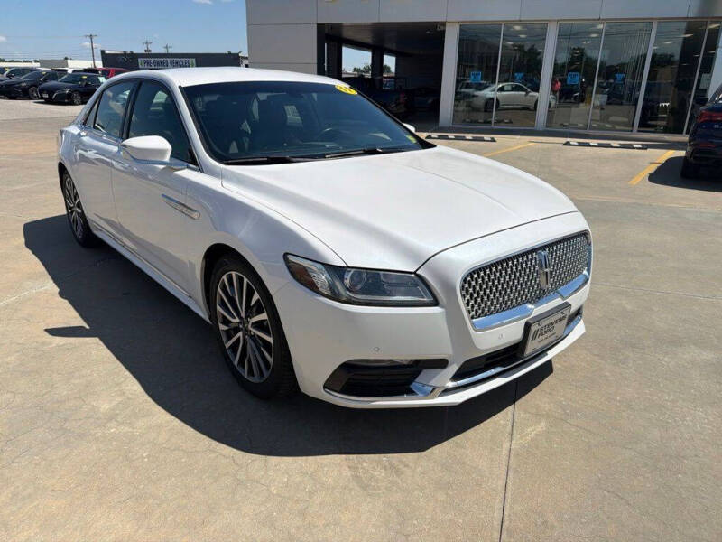 2017 Lincoln Continental Select