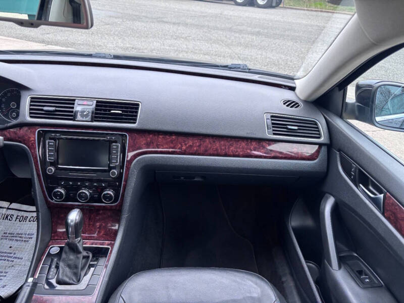 2013 Volkswagen Passat TDI SEL Premium