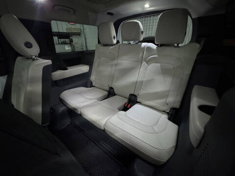 2023 Land Rover Defender 130 First Edition