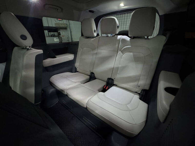 2023 Land Rover Defender 130 First Edition