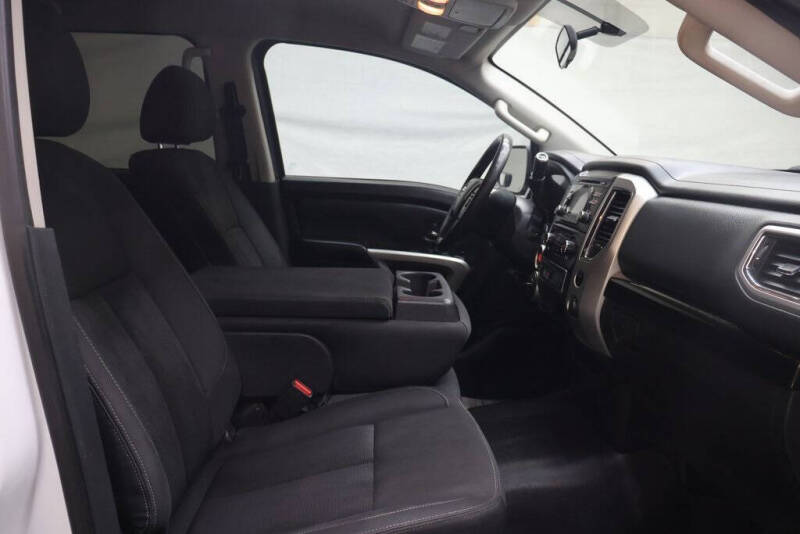 2018 Nissan Titan SV