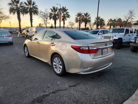 2013 Lexus ES 300h