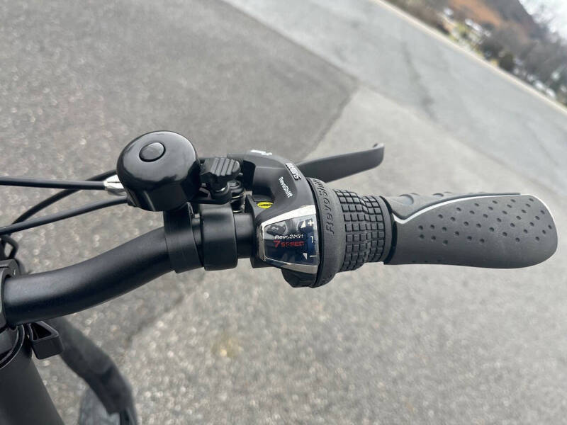 2025 Benelli E-Fold 500