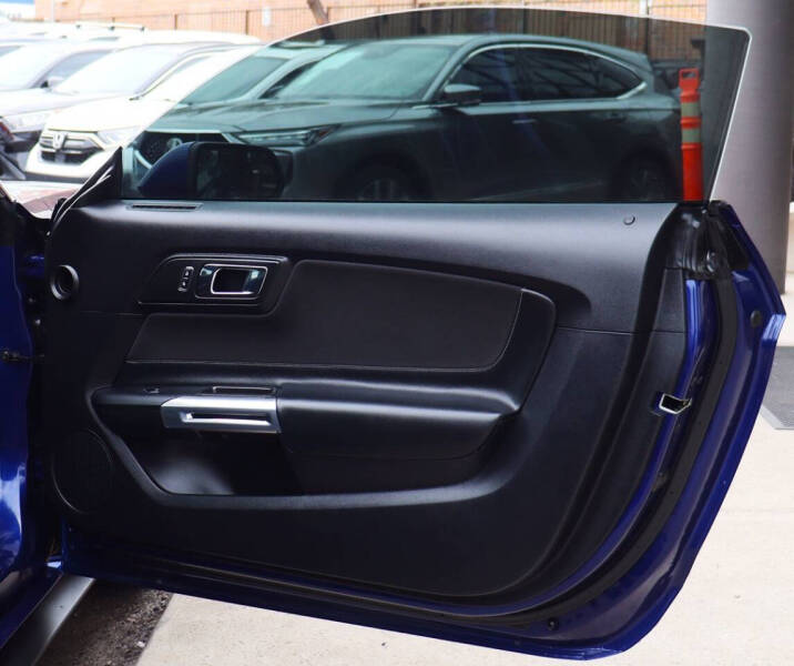 2015 Ford Mustang V6