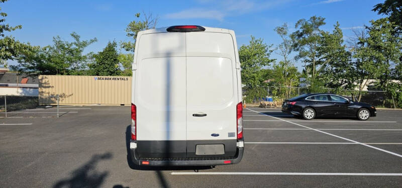 2023 Ford Transit 250