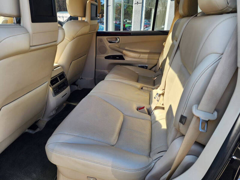 2013 Lexus LX 570