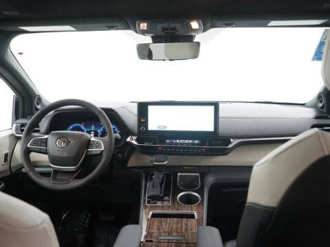 2025 Toyota Sienna Limited 7-Passenger