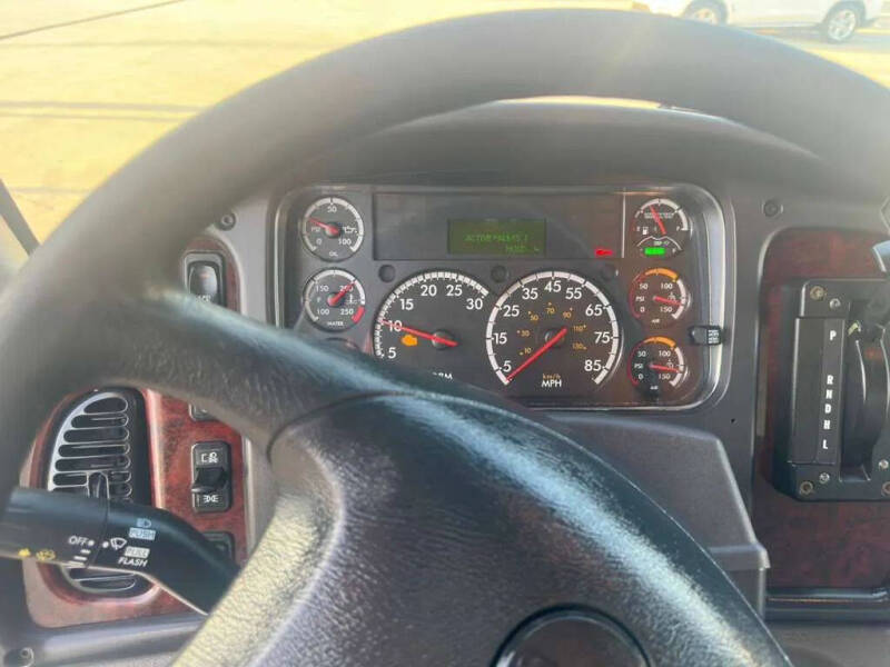 2020 Freightliner M2 106