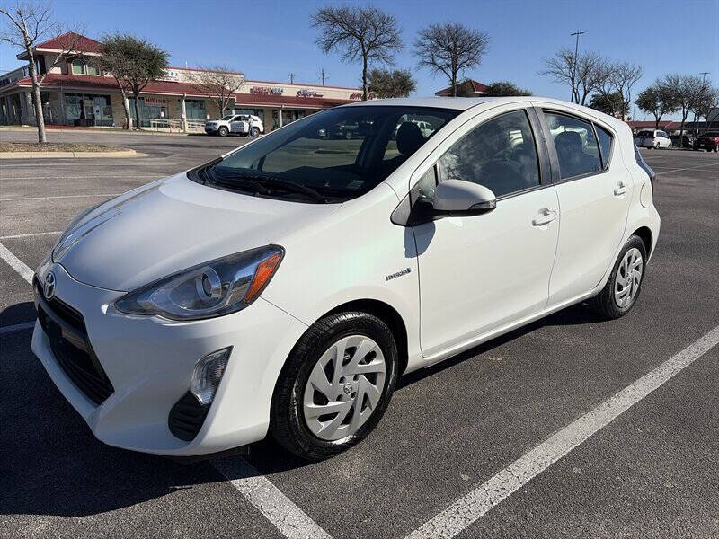 2016 Toyota Prius c One