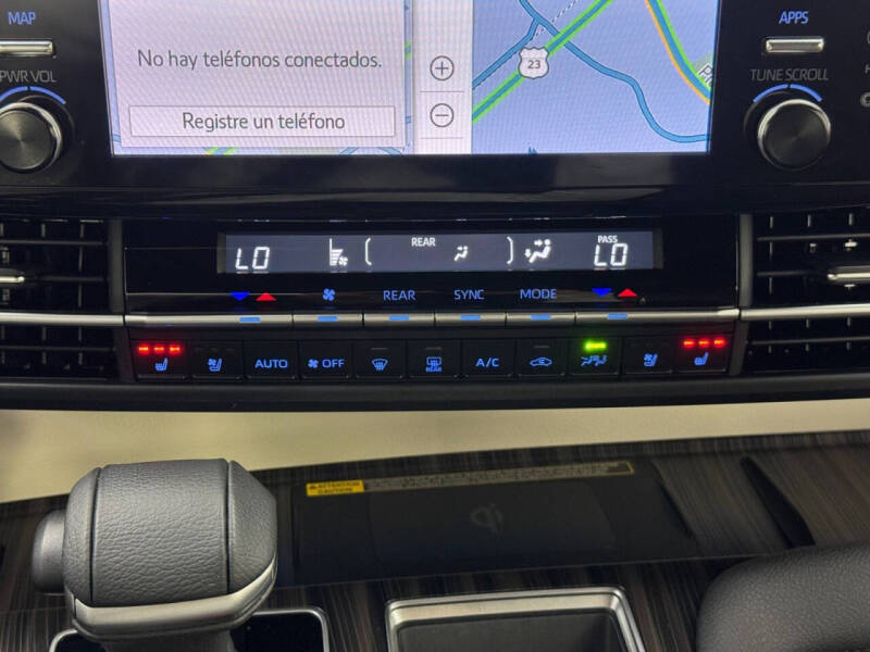 2024 Toyota Sienna Platinum 7-Passenger