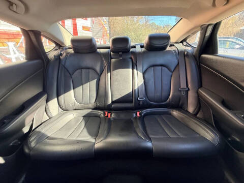 2017 Chrysler 200 Limited Platinum