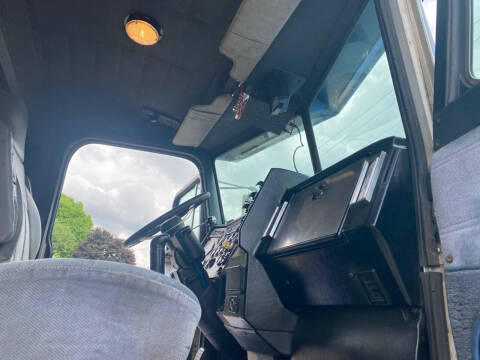 2000 Peterbilt 357