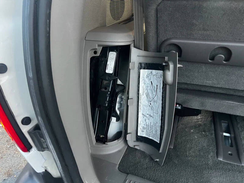 2003 Dodge Caravan SE