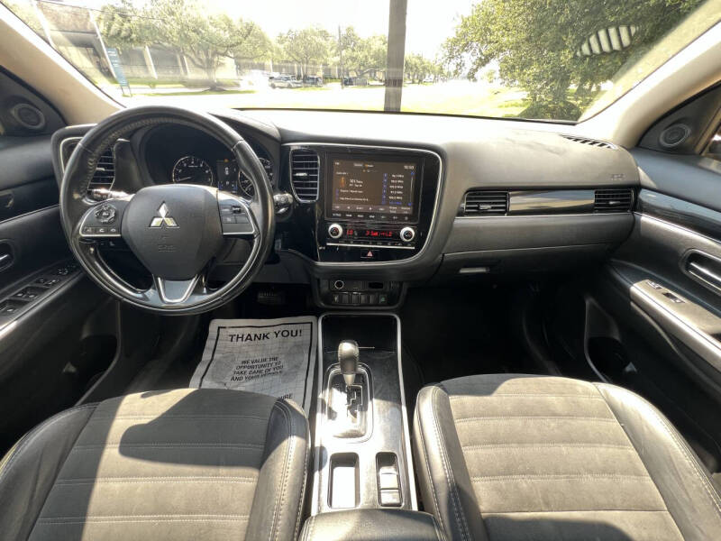 2020 Mitsubishi Outlander SE