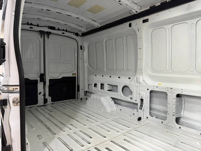 2025 Ford Transit 250