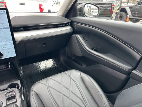 2023 Ford Mustang Mach-E Select