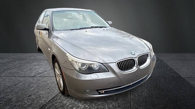 2009 BMW 5 Series 528i xDrive