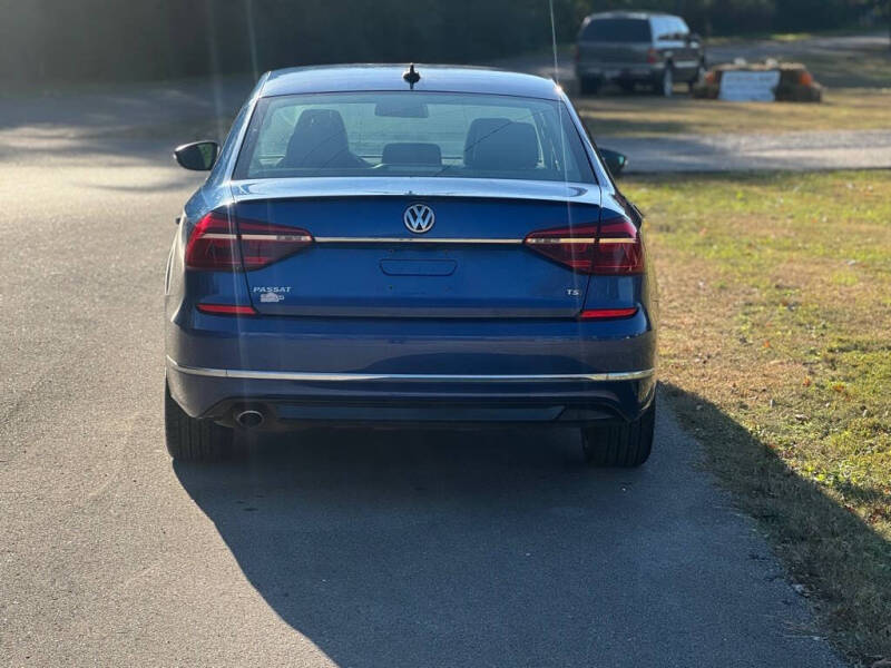 2017 Volkswagen Passat 1.8T R-Line