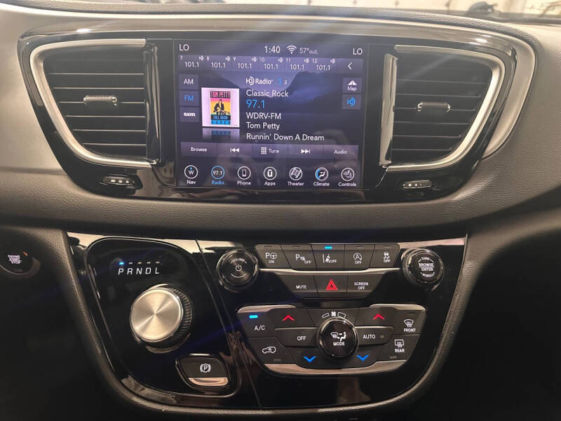 2018 Chrysler Pacifica Touring L Plus