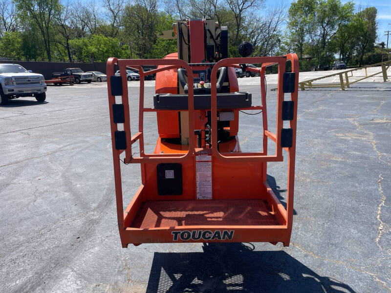 2014 JLG Toucan 32E