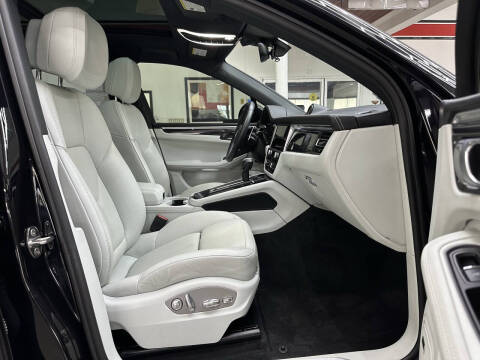 2024 Porsche Macan S