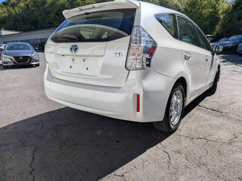 2012 Toyota Prius v Two