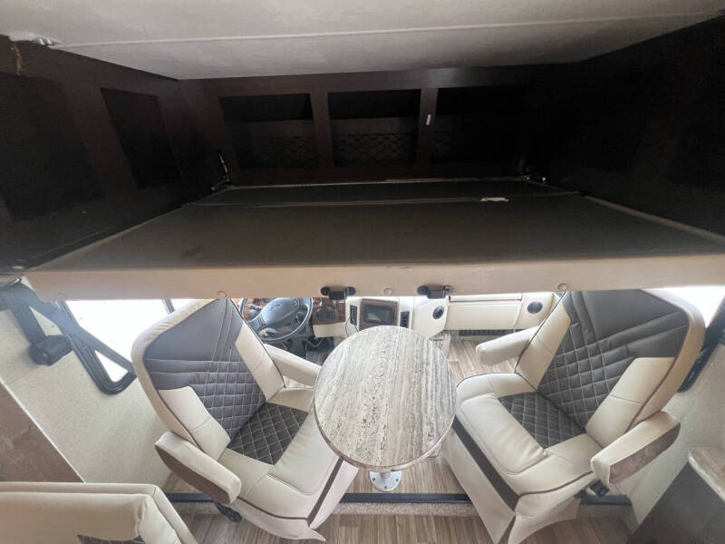 2017 Thor Motor Coach ACE BUNK HOUSE