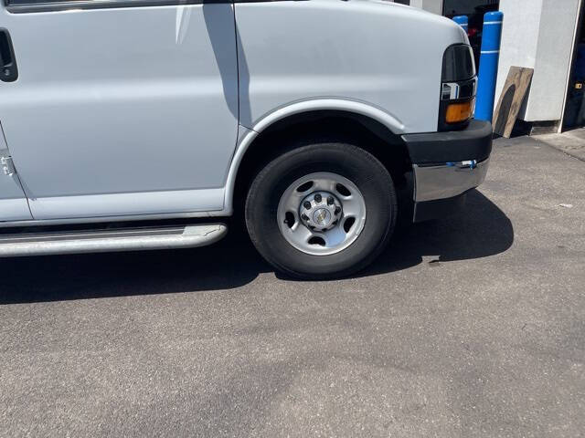 2023 Chevrolet Express 2500